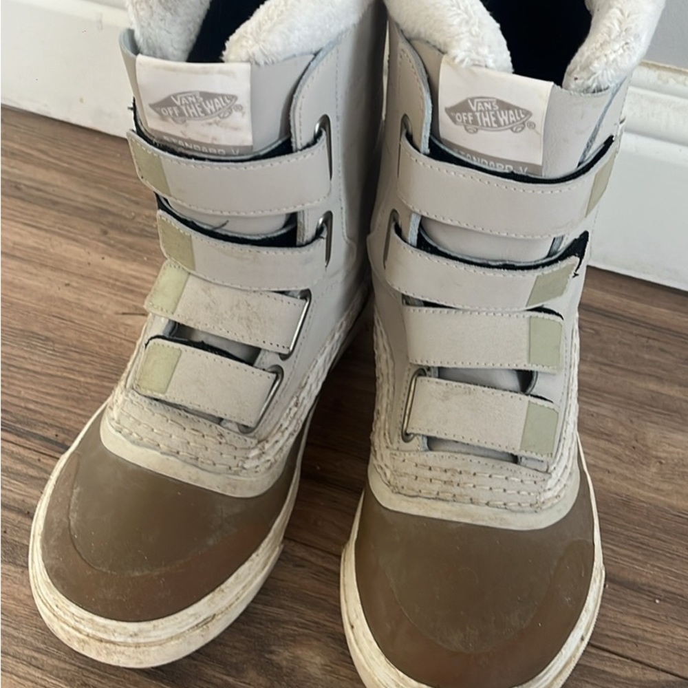 Vans Men's Gray and Brown Snow Boots